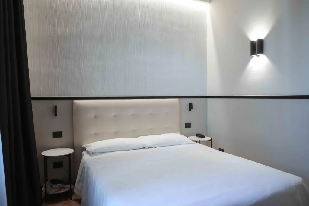 Camera Matrimoniale Economy — Hotel Universo