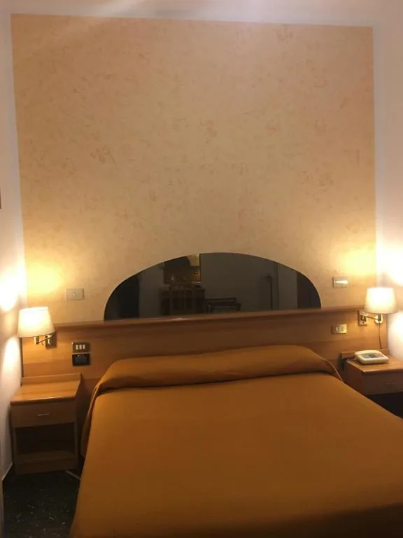 Camera Matrimoniale Economy — Hotel Villa Camilla