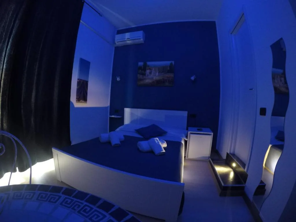 Economy Double Room — Julius Caesar 183