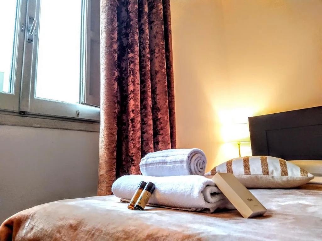 Double Room Economy — Lorvand N