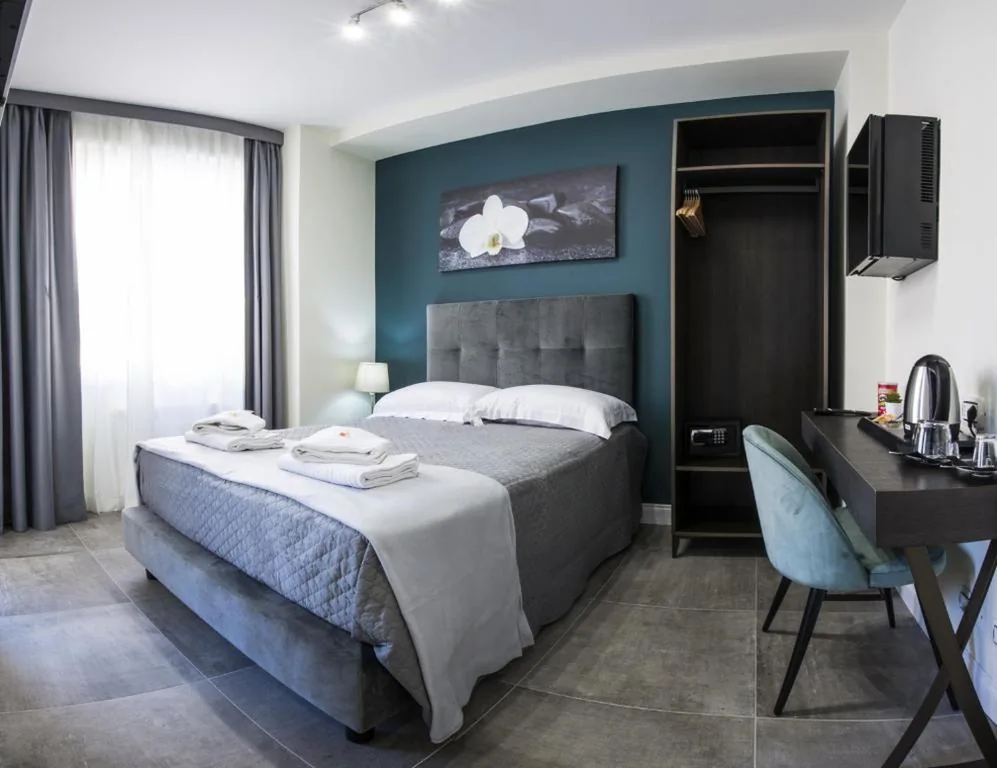Economy Double Room — Regolo Rooms Vaticano