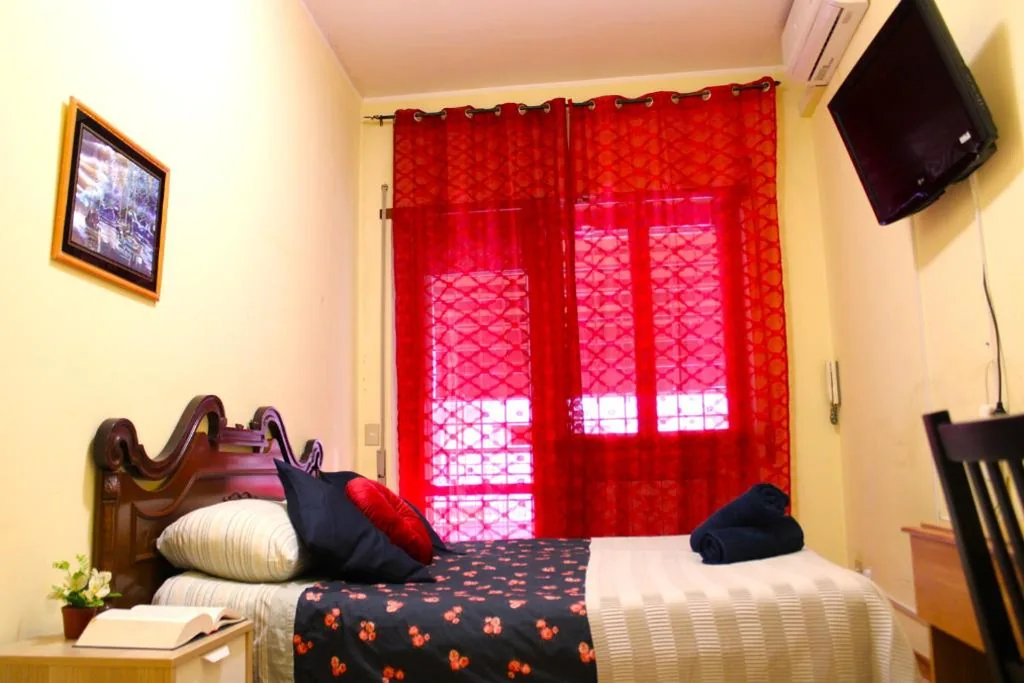 Economy Double Room — Roma Tiberius Suite
