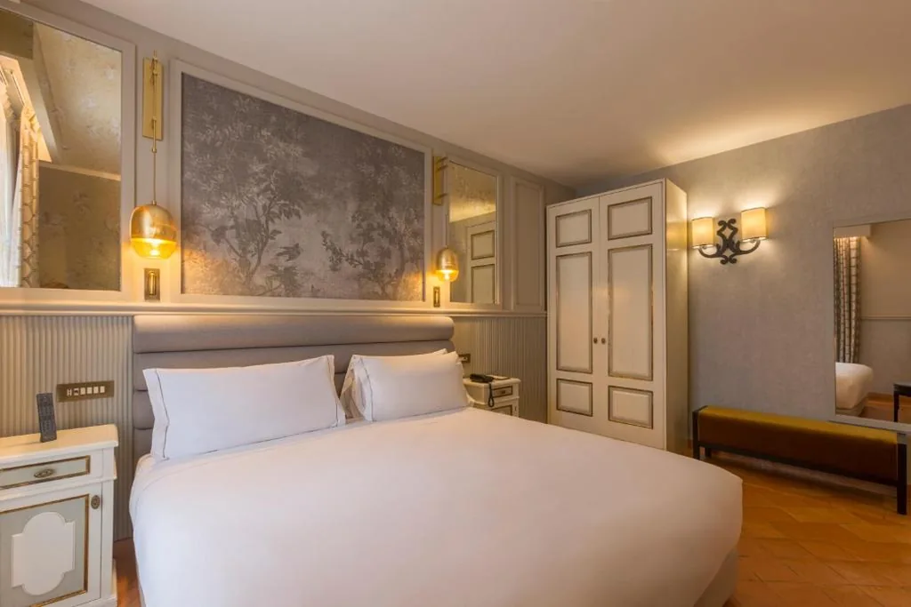 Executive Double Room — Donna Camilla Savelli – VRetreats