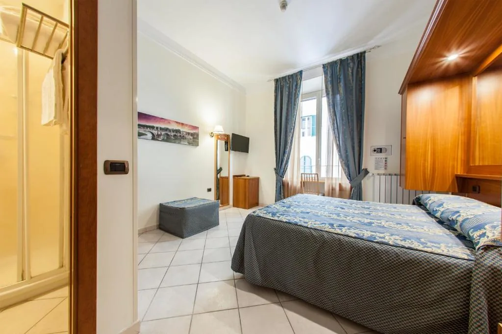 Camera Matrimoniale Familiare — Hotel Domus Praetoria