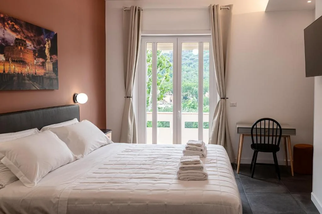 Camera Matrimoniale — Flora Guest House