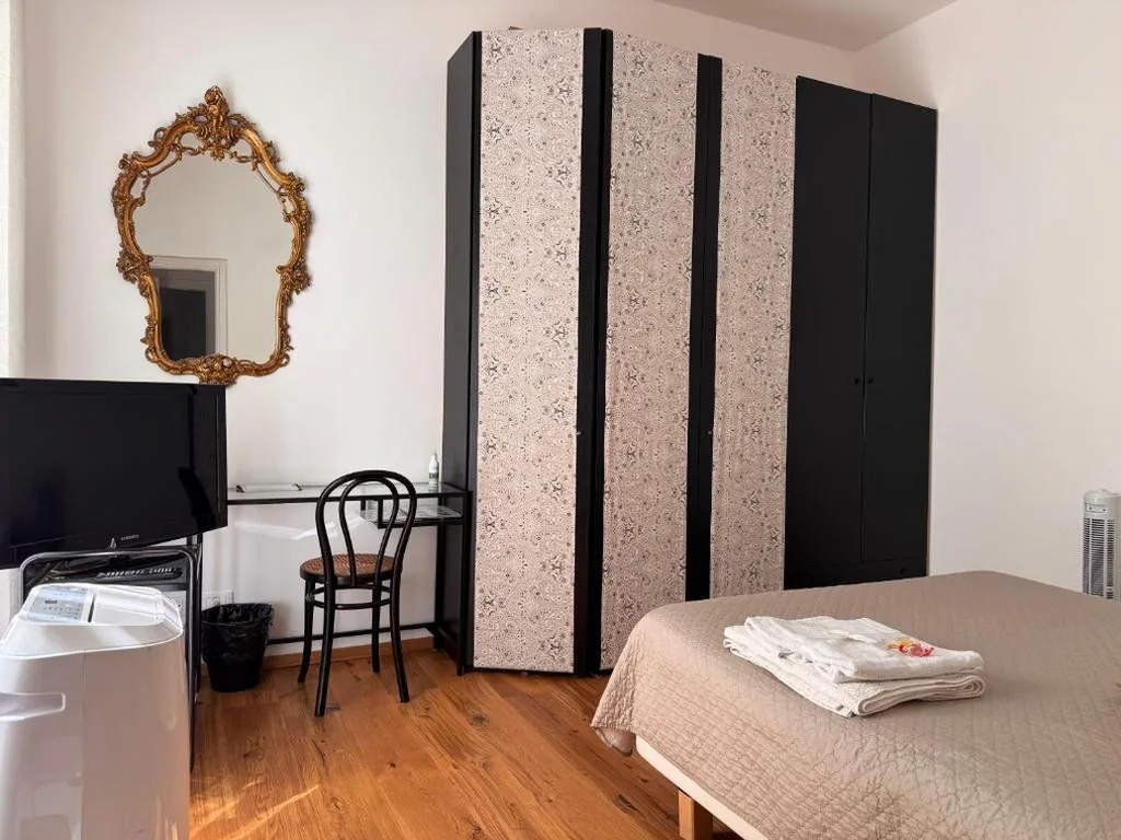Double Room — Genoa Waterfront Room