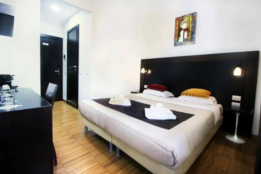 Camera Matrimoniale — Guest House della Valle Roma