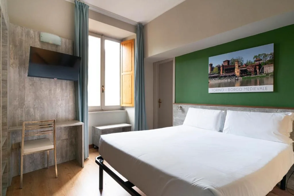 Camera Matrimoniale — Hotel Astoria