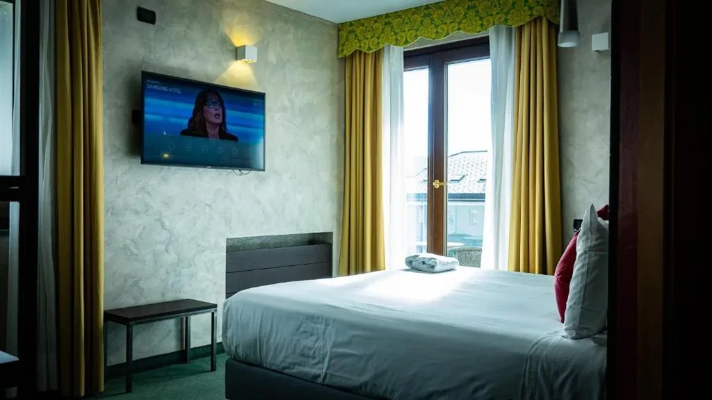Camera Matrimoniale — Hotel Au Soleil