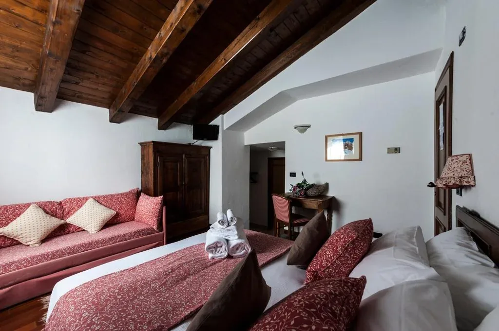 Double Room — Hotel Baita Cretaz