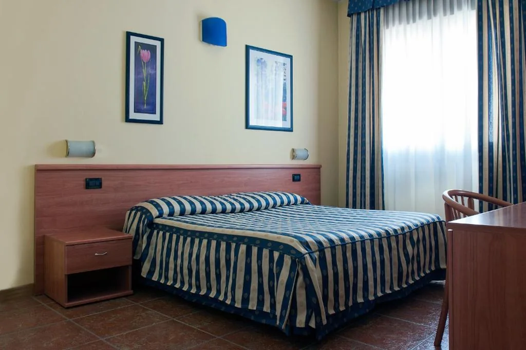 Camera Matrimoniale — Hotel Blue Ribbon