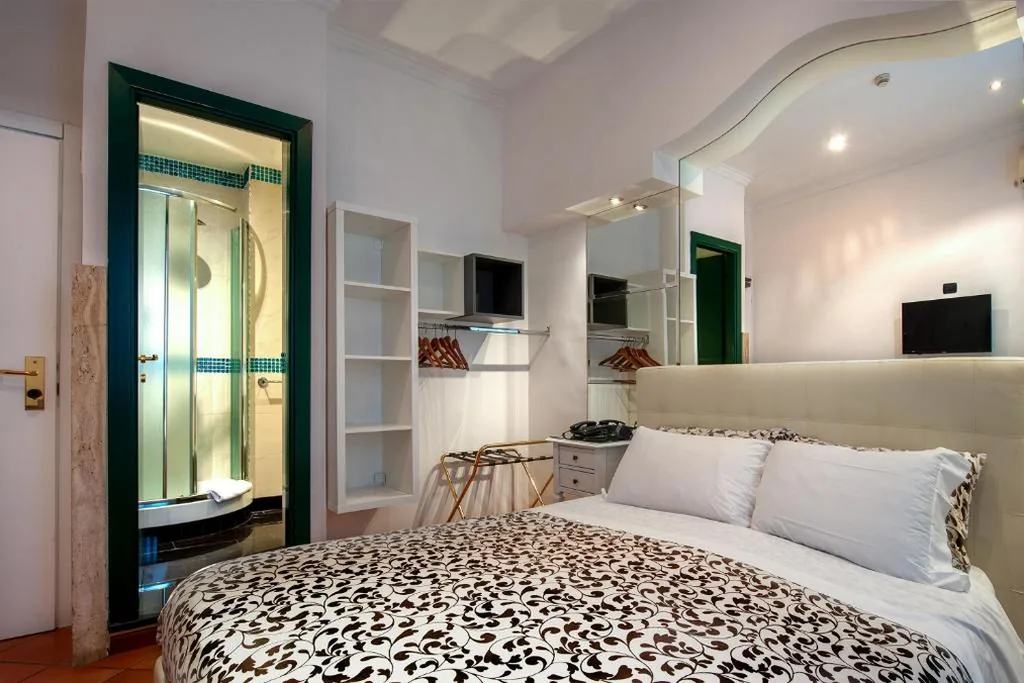 Double Room — Hotel Canova
