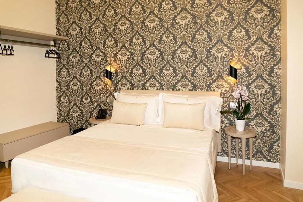 Double Room — Hotel Caravita