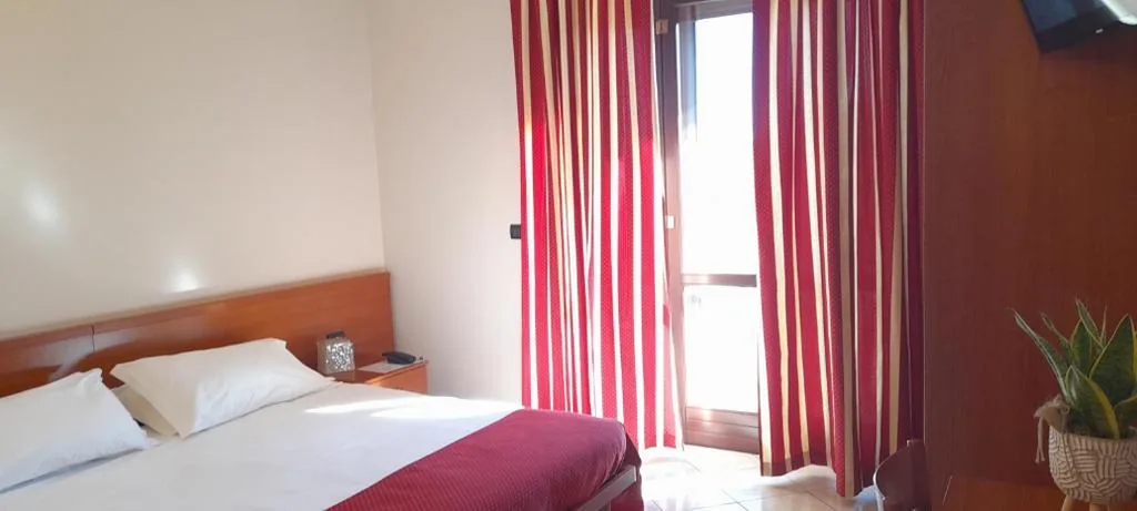 Camera Matrimoniale — Hotel Ceretto
