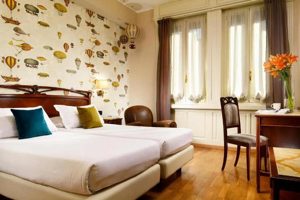 Camera Matrimoniale — Hotel Continental Genova