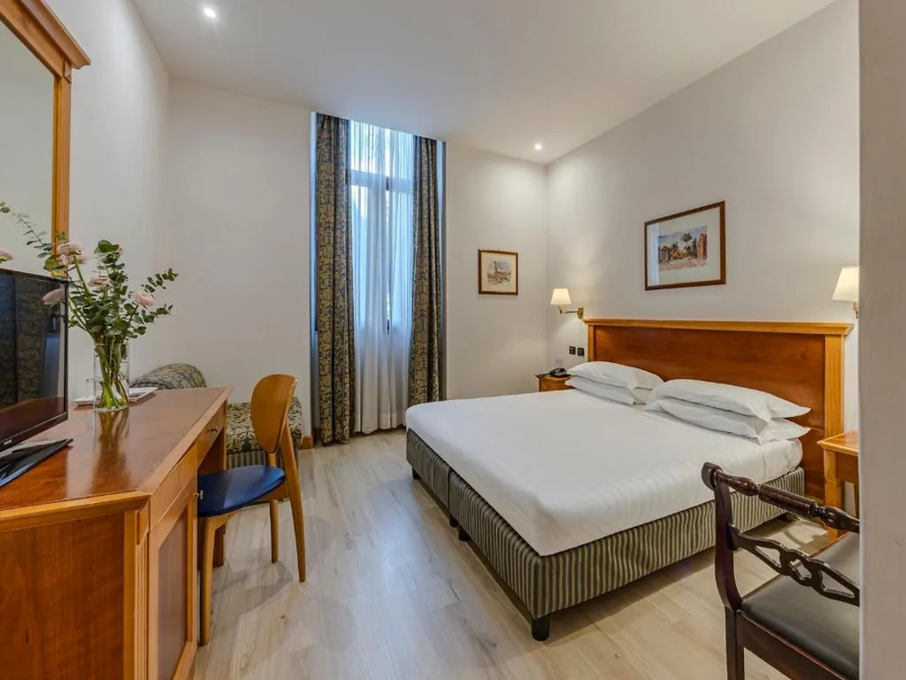 Double Room — Hotel Diplomatic