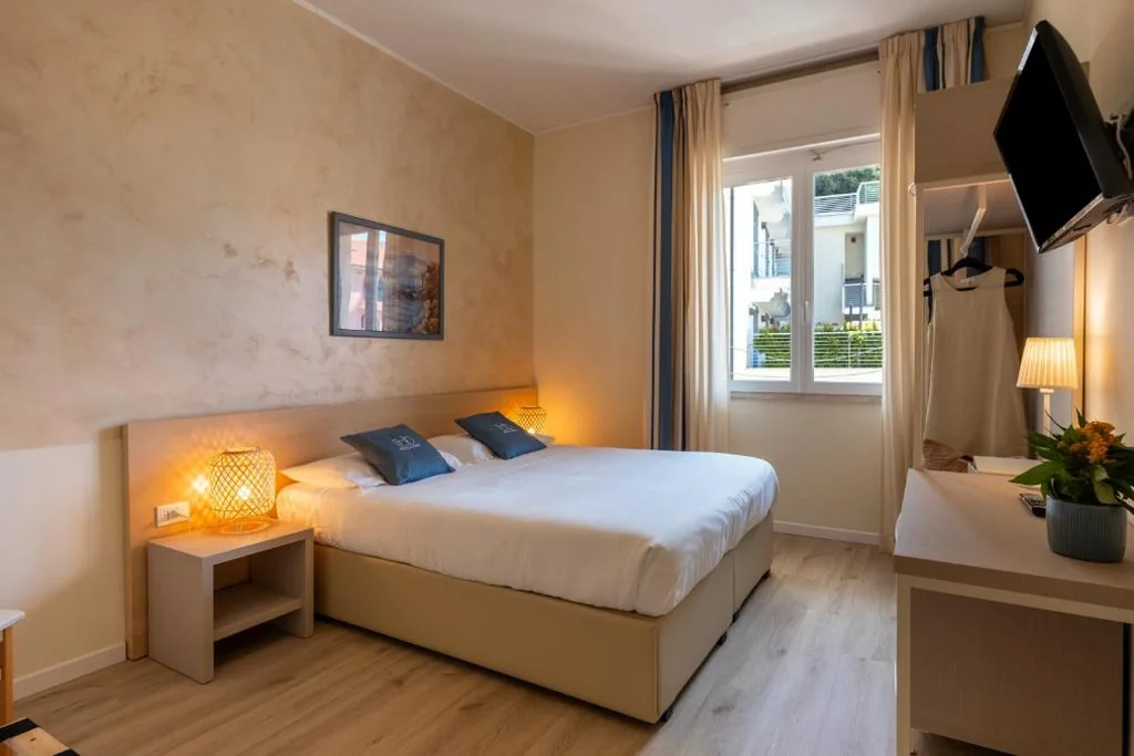 Camera Matrimoniale — Hotel Doria
