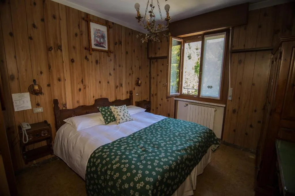 Camera Matrimoniale — Hotel Edelweiss
