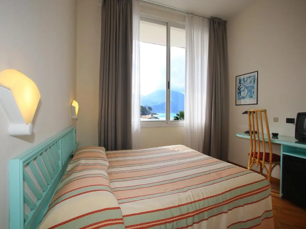 Double Room — Hotel Elena