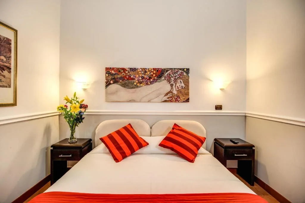 Camera Matrimoniale — Hotel Everest Inn Rome