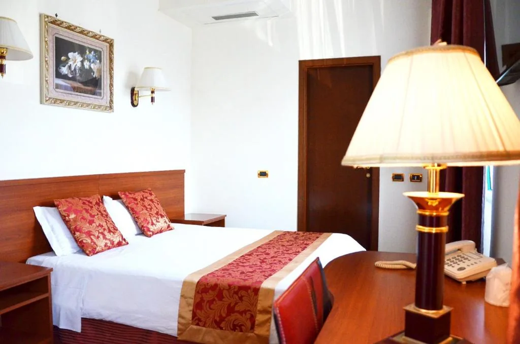 Camera Matrimoniale — Hotel Geo