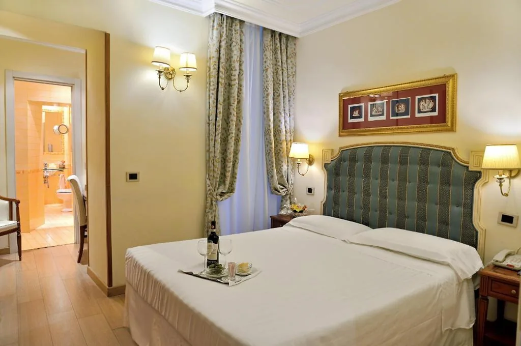 Double Room — Hotel Homs