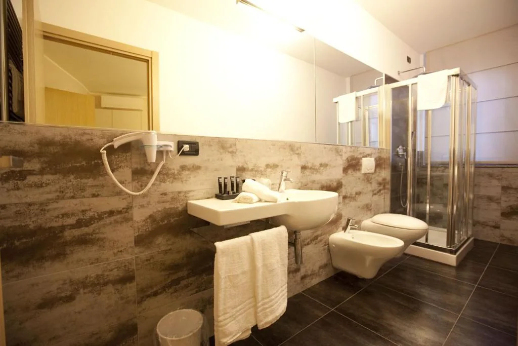 Camera Matrimoniale — Hotel La Meridiana