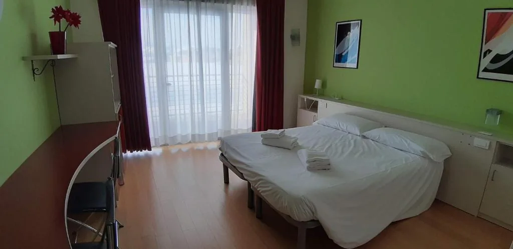 Double Room — Hotel Lago Losetta