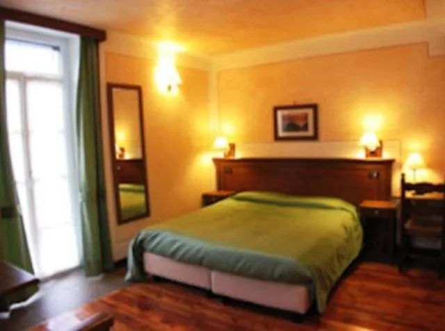 Double Room — Hotel Le Soleil