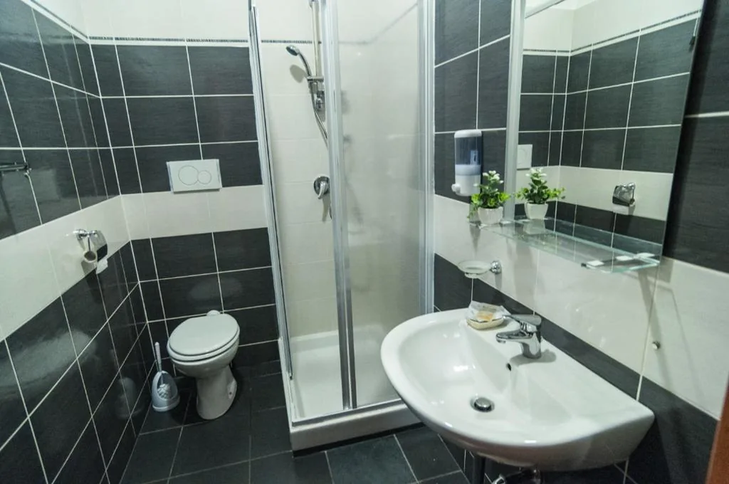 Double Room — Hotel Leone