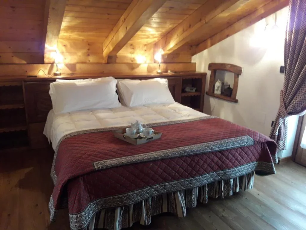 Double Room — Hotel Lo Campagnar