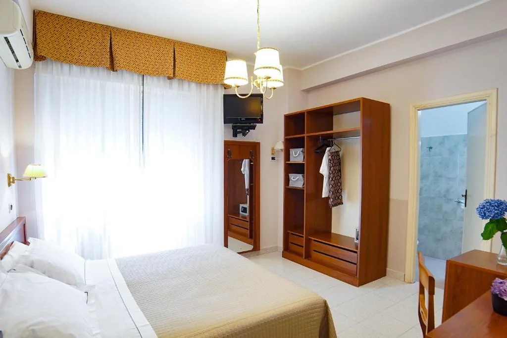 Double Room — Hotel Marconi