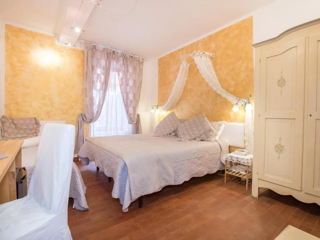 Camera Matrimoniale — Hotel Marina