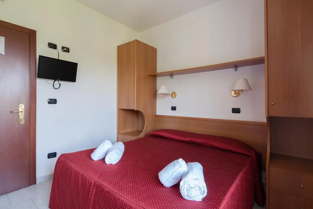 Camera Matrimoniale — Hotel Nella