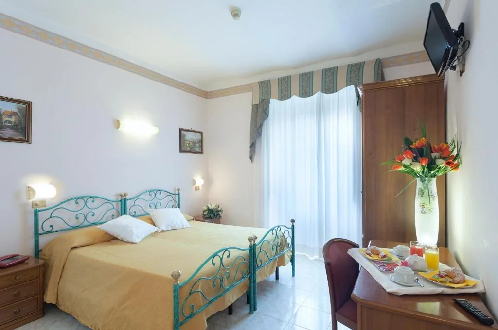 Camera Matrimoniale — Hotel Oriente