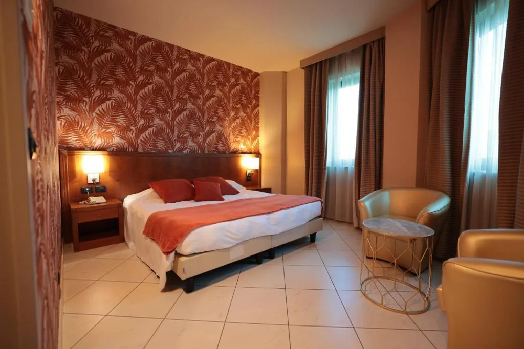 Camera Matrimoniale — Hotel Parisi