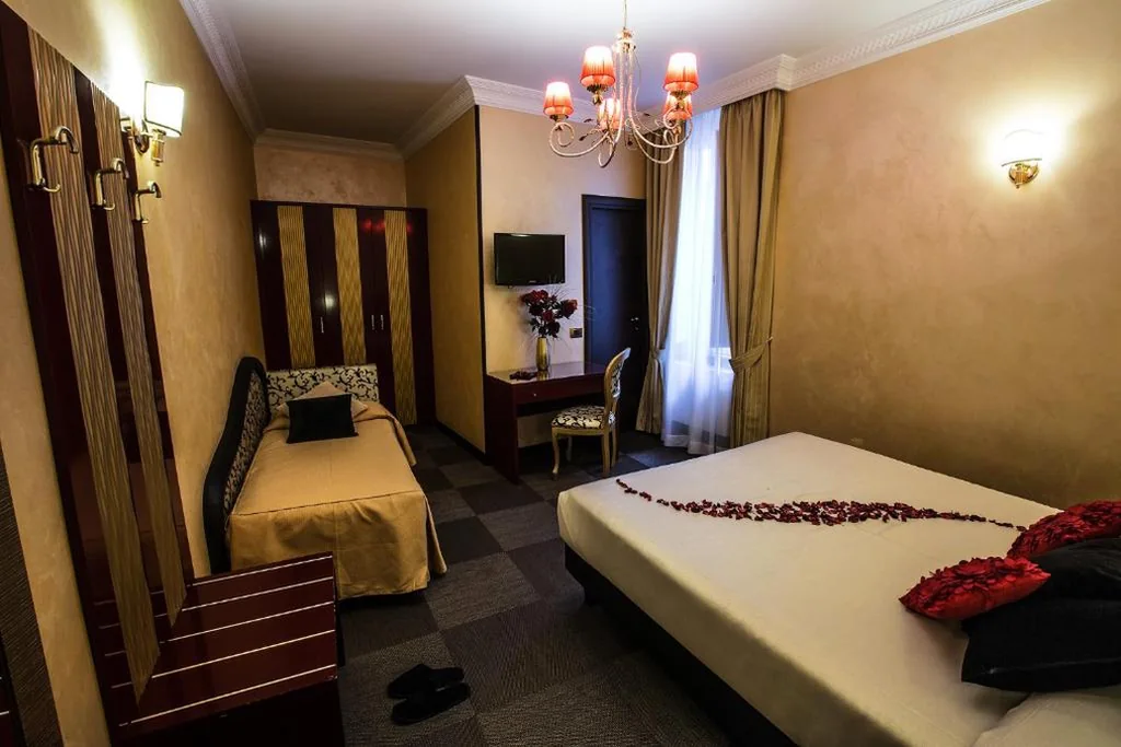 Double Room — Hotel Romano