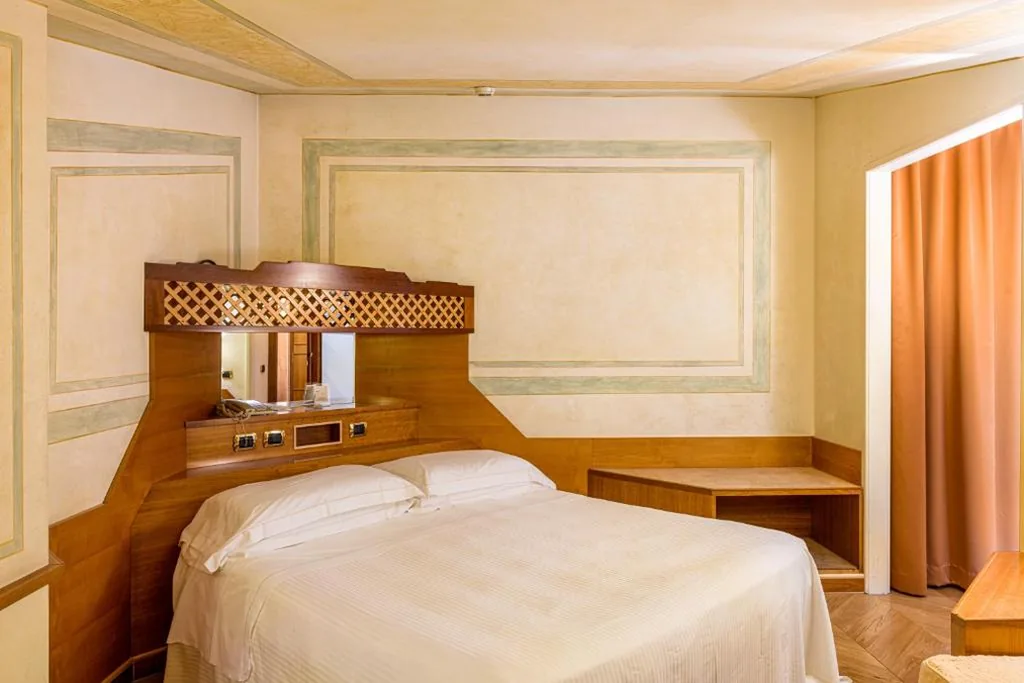 Double Room — Hotel S. Anna