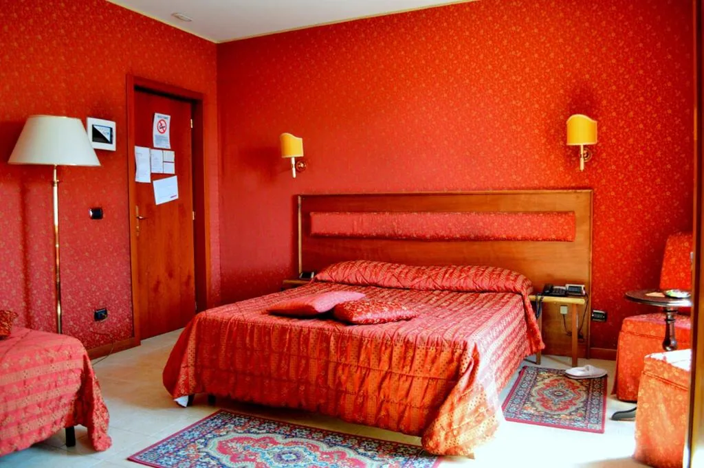 Camera Matrimoniale — Hotel Shasa
