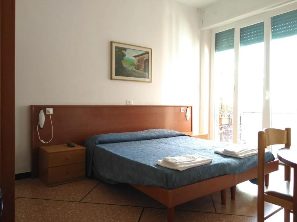Double Room — Hotel Suisse