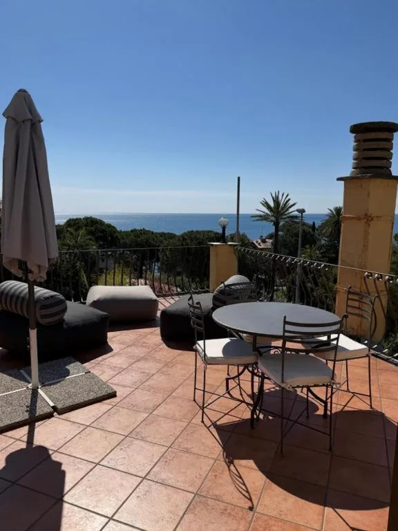 Double Room — Hotel Villa Flora