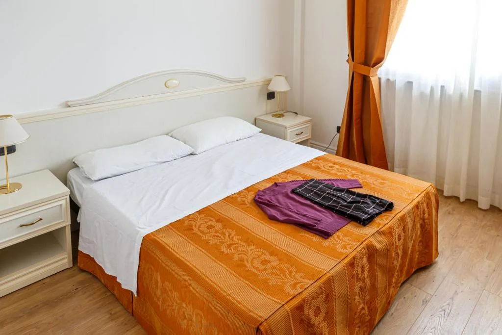 Camera Matrimoniale — Hotel Villa Sofia