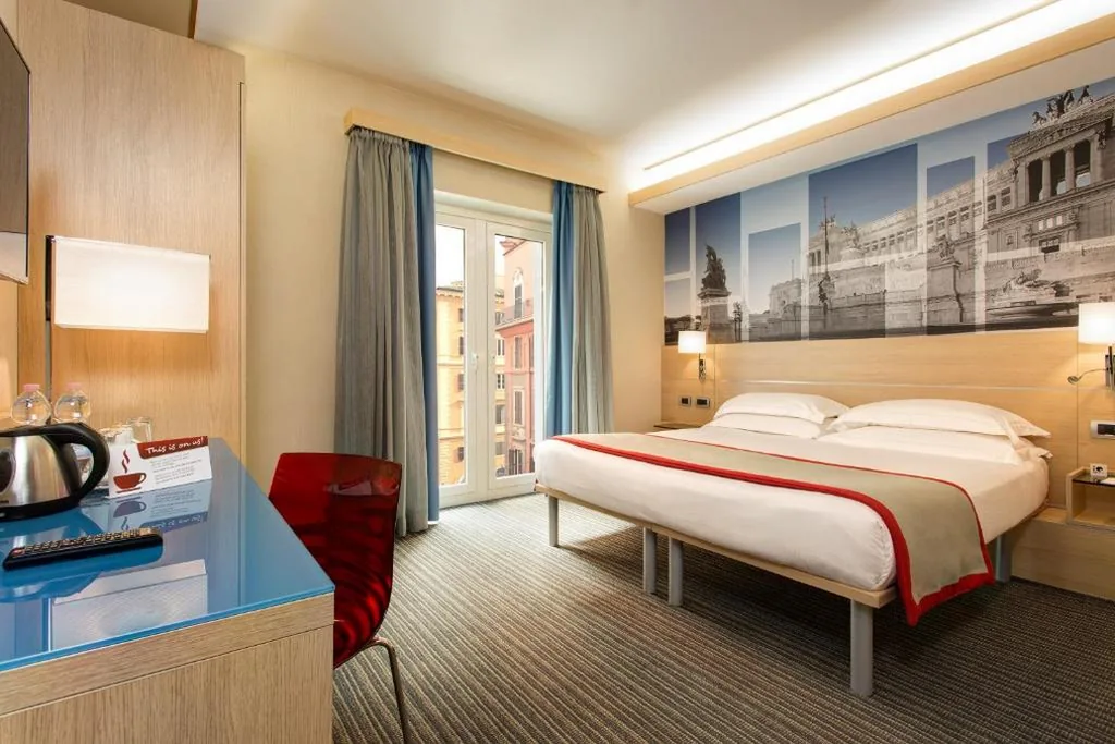 Double Room — iQ Hotel Roma