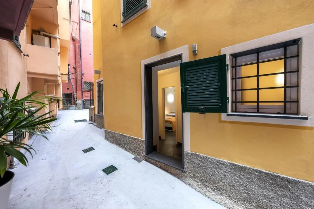 Double Room — LA STANZA IN PIAZZETTA