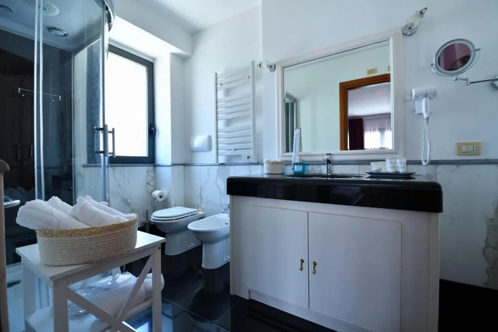 Double Room — Le Cinéma