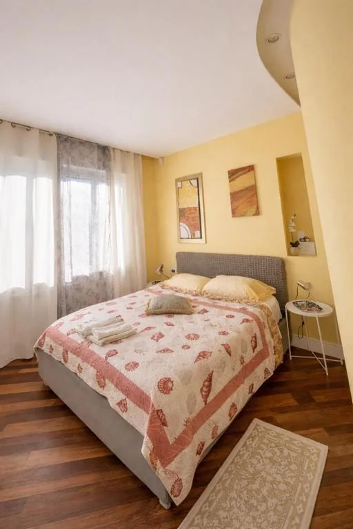 Double Room — Le VELE