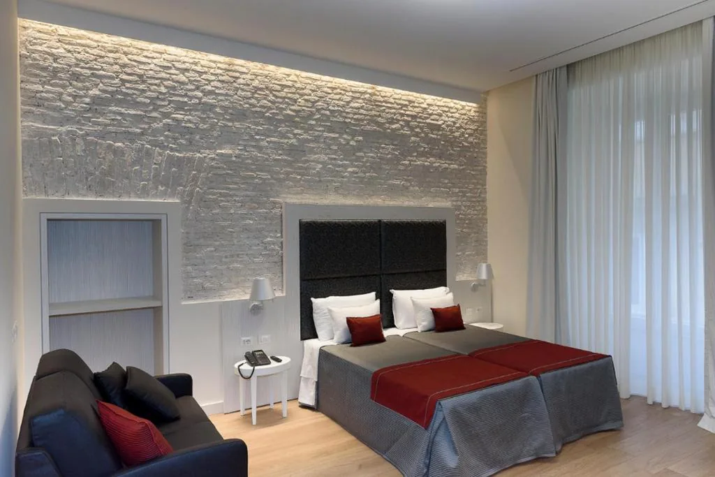 Luxury Double Room with Extra Bed — Navona Luxury Guesthouse