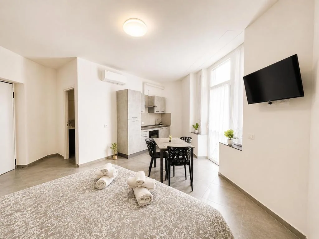 Camera Matrimoniale — Mema Residence