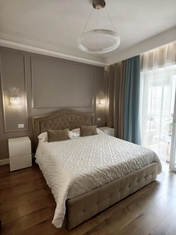 Double Room — Miracol