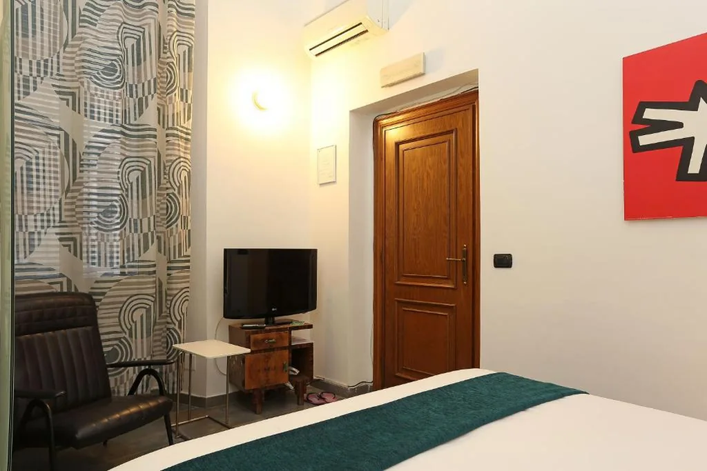 Double Room — Mr Frills